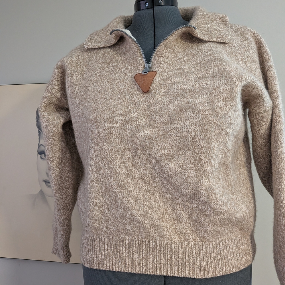 Vintage Women's Beige Half-Zip Sweater